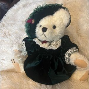 Pickford Bears Brass Button Collection 10" Bianca, Bear of Love Green Dress Hat